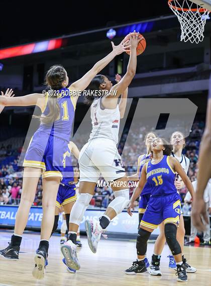 Thumbnail 1 in Hardin-Jefferson vs. Brownsboro (UIL 4A State Final) photogallery.