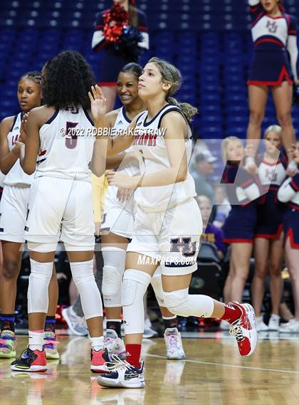 Thumbnail 1 in Hardin-Jefferson vs. Brownsboro (UIL 4A State Final) photogallery.