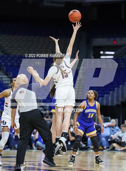 Thumbnail 1 in Hardin-Jefferson vs. Brownsboro (UIL 4A State Final) photogallery.