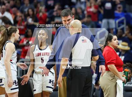 Thumbnail 1 in Hardin-Jefferson vs. Brownsboro (UIL 4A State Final) photogallery.