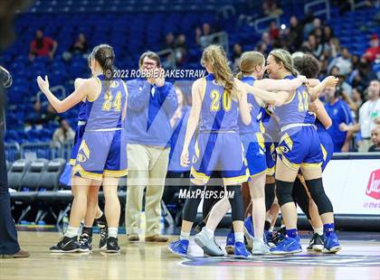Thumbnail 1 in Hardin-Jefferson vs. Brownsboro (UIL 4A State Final) photogallery.