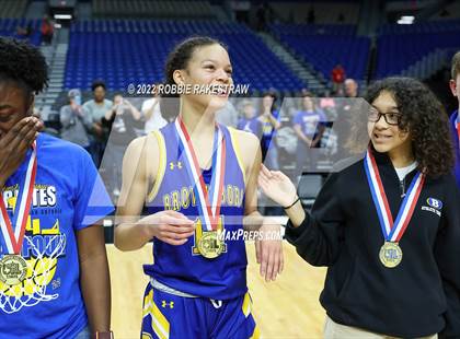 Thumbnail 2 in Hardin-Jefferson vs. Brownsboro (UIL 4A State Final) photogallery.