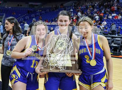Thumbnail 2 in Hardin-Jefferson vs. Brownsboro (UIL 4A State Final) photogallery.