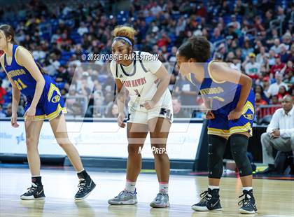 Thumbnail 3 in Hardin-Jefferson vs. Brownsboro (UIL 4A State Final) photogallery.
