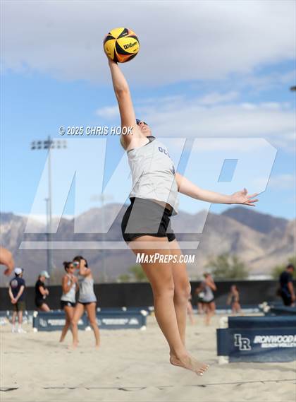 Thumbnail 2 in Salpointe Catholic vs O'Connor (CatBox Classic Beach Invitational) photogallery.