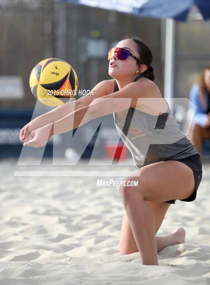 Thumbnail 2 in Salpointe Catholic vs O'Connor (CatBox Classic Beach Invitational) photogallery.