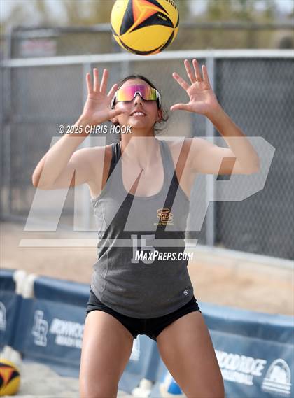 Thumbnail 2 in Salpointe Catholic vs O'Connor (CatBox Classic Beach Invitational) photogallery.