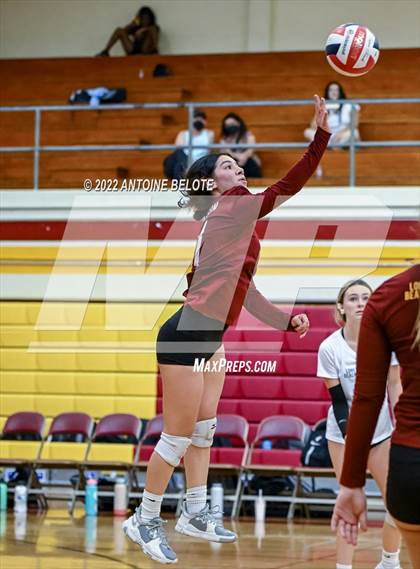 Thumbnail 2 in Harvard-Westlake @ Woodrow Wilson photogallery.