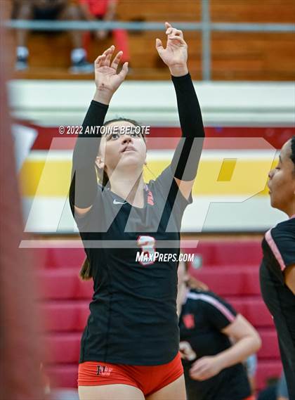 Thumbnail 2 in Harvard-Westlake @ Woodrow Wilson photogallery.