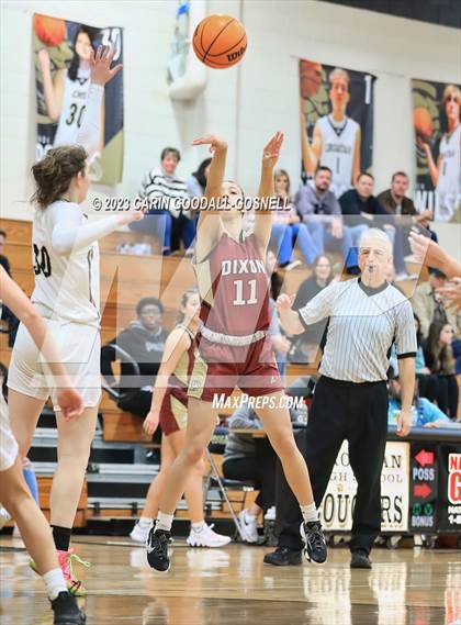 Thumbnail 2 in Dixon @ Croatan photogallery.