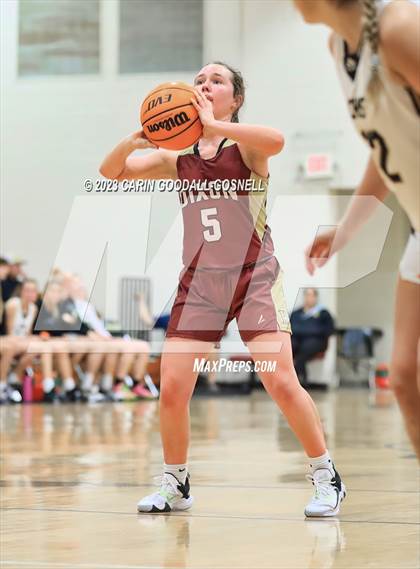 Thumbnail 2 in Dixon @ Croatan photogallery.