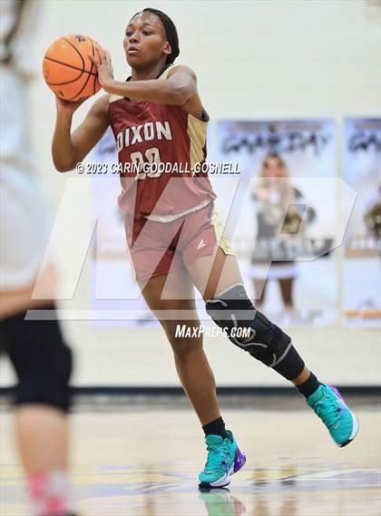 Thumbnail 1 in Dixon @ Croatan photogallery.