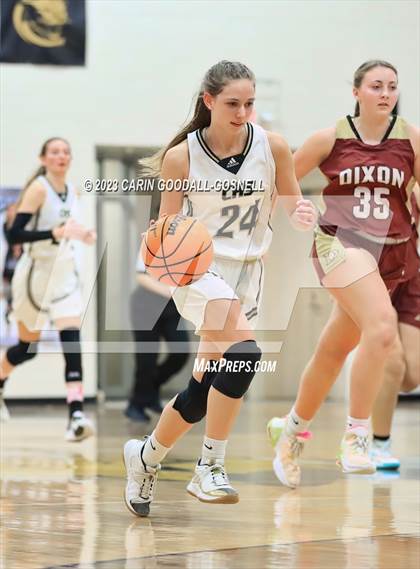 Thumbnail 2 in Dixon @ Croatan photogallery.