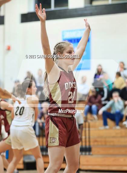 Thumbnail 1 in Dixon @ Croatan photogallery.