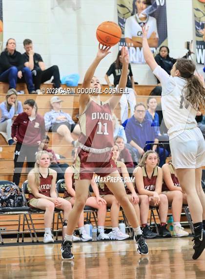 Thumbnail 2 in Dixon @ Croatan photogallery.