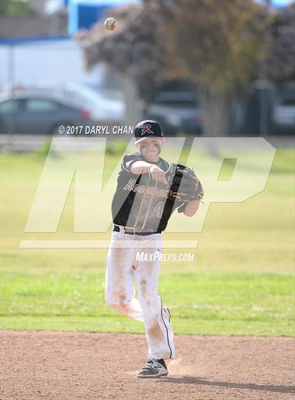 Thumbnail 1 in Gabrielino @ Rosemead photogallery.