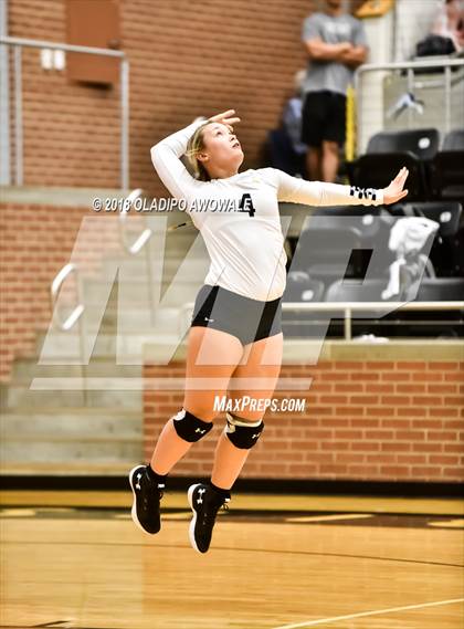 Thumbnail 2 in Crandall vs. Greenville photogallery.