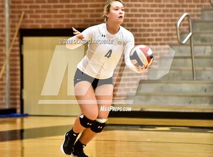 Thumbnail 2 in Crandall vs. Greenville photogallery.