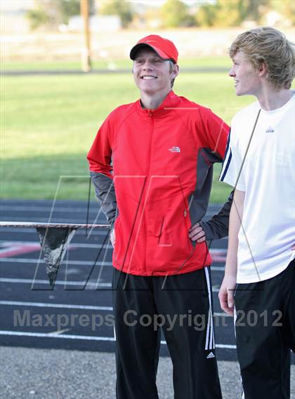 Thumbnail 1 in 3A D3 District Meet photogallery.