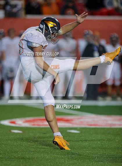 Thumbnail 2 in Skyridge vs. Lone Peak (UHSAA 6A Semifinal) photogallery.