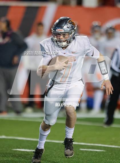 Thumbnail 1 in Skyridge vs. Lone Peak (UHSAA 6A Semifinal) photogallery.