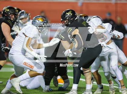 Thumbnail 1 in Skyridge vs. Lone Peak (UHSAA 6A Semifinal) photogallery.