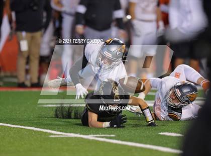 Thumbnail 3 in Skyridge vs. Lone Peak (UHSAA 6A Semifinal) photogallery.