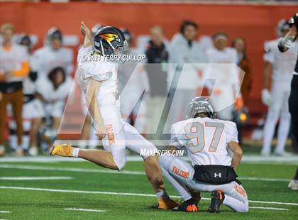 Thumbnail 3 in Skyridge vs. Lone Peak (UHSAA 6A Semifinal) photogallery.