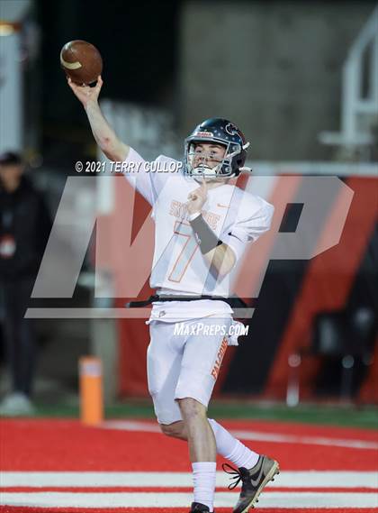 Thumbnail 2 in Skyridge vs. Lone Peak (UHSAA 6A Semifinal) photogallery.