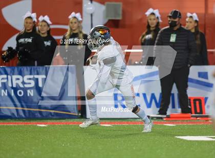 Thumbnail 1 in Skyridge vs. Lone Peak (UHSAA 6A Semifinal) photogallery.