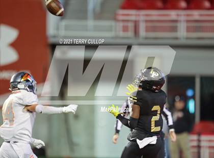 Thumbnail 3 in Skyridge vs. Lone Peak (UHSAA 6A Semifinal) photogallery.