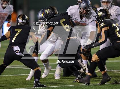 Thumbnail 2 in Skyridge vs. Lone Peak (UHSAA 6A Semifinal) photogallery.