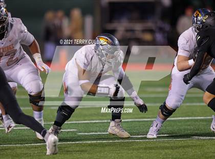 Thumbnail 2 in Skyridge vs. Lone Peak (UHSAA 6A Semifinal) photogallery.