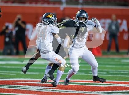 Thumbnail 3 in Skyridge vs. Lone Peak (UHSAA 6A Semifinal) photogallery.