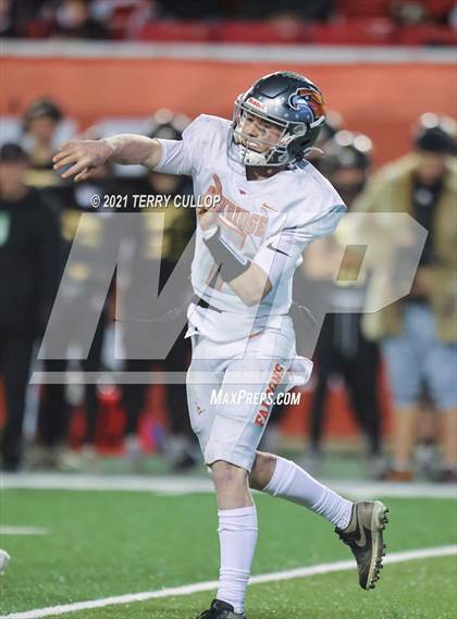 Thumbnail 3 in Skyridge vs. Lone Peak (UHSAA 6A Semifinal) photogallery.