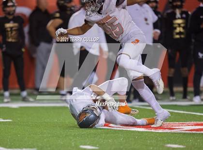 Thumbnail 1 in Skyridge vs. Lone Peak (UHSAA 6A Semifinal) photogallery.