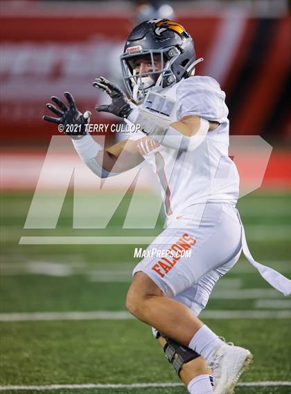 Thumbnail 1 in Skyridge vs. Lone Peak (UHSAA 6A Semifinal) photogallery.