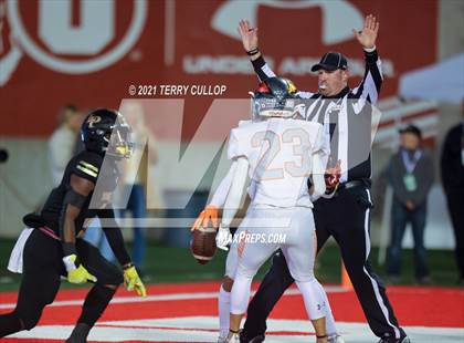 Thumbnail 2 in Skyridge vs. Lone Peak (UHSAA 6A Semifinal) photogallery.