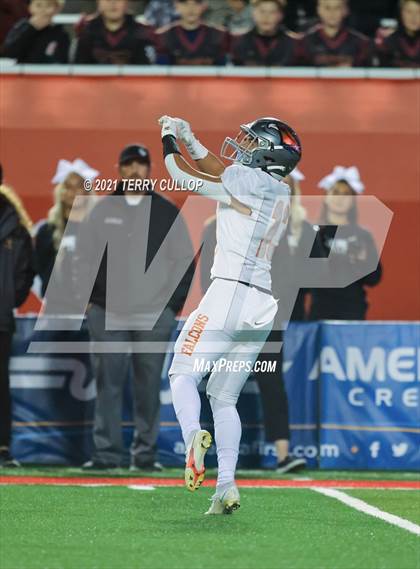 Thumbnail 3 in Skyridge vs. Lone Peak (UHSAA 6A Semifinal) photogallery.
