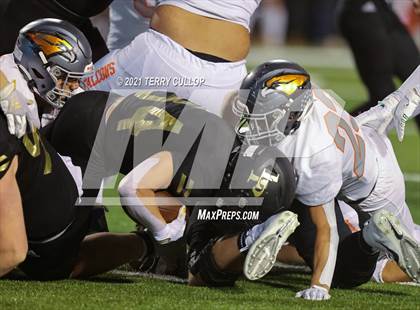 Thumbnail 2 in Skyridge vs. Lone Peak (UHSAA 6A Semifinal) photogallery.