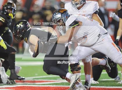 Thumbnail 3 in Skyridge vs. Lone Peak (UHSAA 6A Semifinal) photogallery.