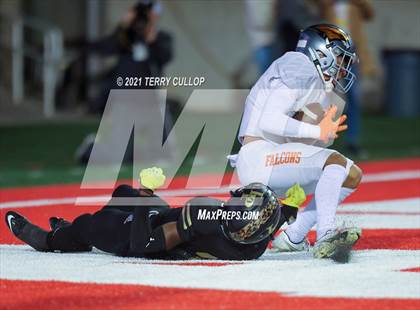 Thumbnail 3 in Skyridge vs. Lone Peak (UHSAA 6A Semifinal) photogallery.