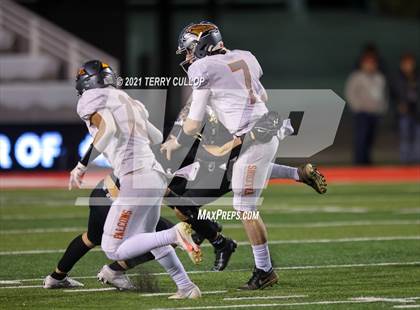 Thumbnail 2 in Skyridge vs. Lone Peak (UHSAA 6A Semifinal) photogallery.