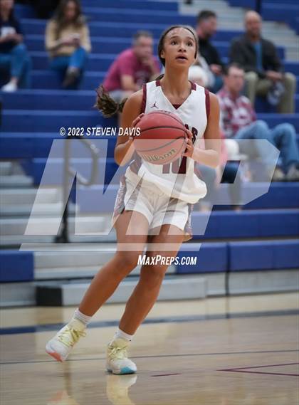 Thumbnail 2 in Corona del Sol vs Perry photogallery.