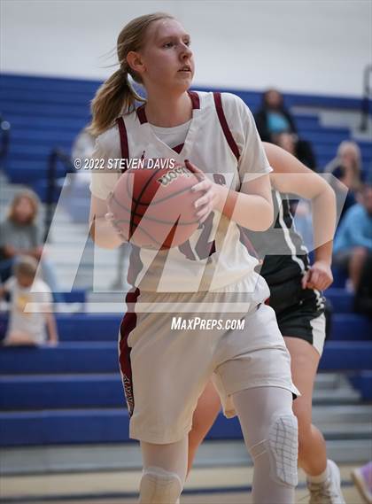 Thumbnail 3 in Corona del Sol vs Perry photogallery.