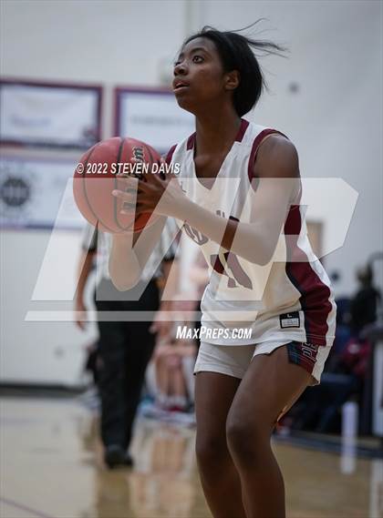 Thumbnail 1 in Corona del Sol vs Perry photogallery.