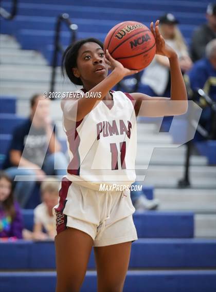 Thumbnail 3 in Corona del Sol vs Perry photogallery.