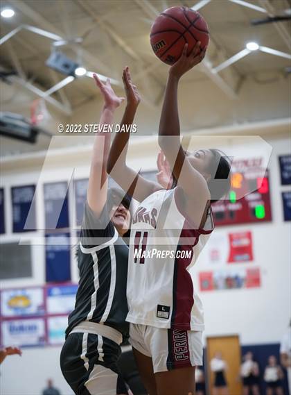 Thumbnail 3 in Corona del Sol vs Perry photogallery.