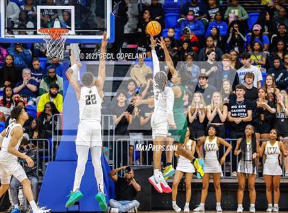 Thumbnail 2 in Wheeler vs. Grayson (GHSA 7A Semifinal) photogallery.