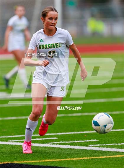 Thumbnail 2 in Roosevelt @ Bellevue (WIAA 3A Semifinal) photogallery.